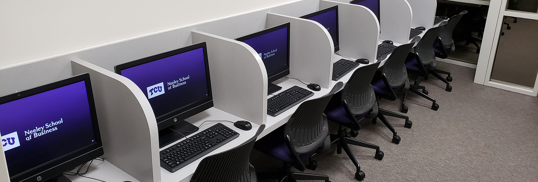 Section Image: MOS lab stations 